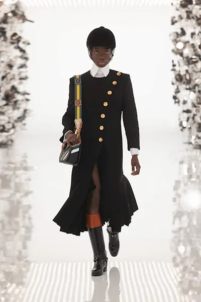 Look 24